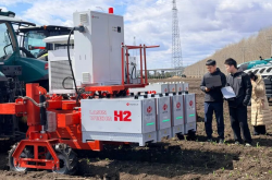 智造助農｜華工激光AI智能除草裝備護航“龍江春耕”