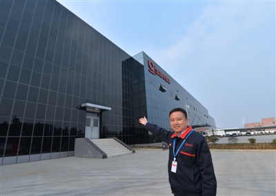 成都造“發電玻璃” 能把建築物變發電站