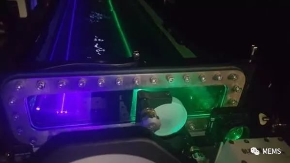 激光器在水下無線傳輸超高清視頻