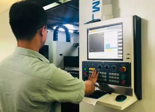 格力首台光纖激光切割機交付用戶 係自主研發