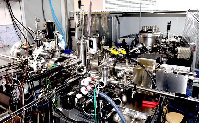 “基於可調諧深紫外激光光源的近常壓光發射電子顯微鏡的研製”項目順利通過現場測試驗收