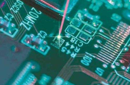 激光打標機在PCB電路板上的應用和優(you) 勢