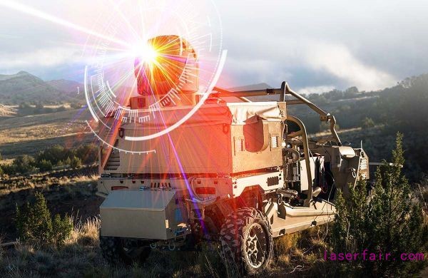 資料圖片:可搭載在輕型突擊車上的美軍(jun) “高能激光武器係統”。(美國雷神公司官網)