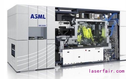 光刻機一把手荷蘭(lan) ASML：疫情之中 訂單依然強勁