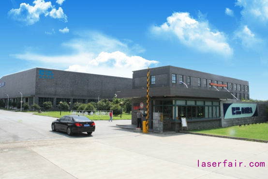 1587357286516936.png blob.png