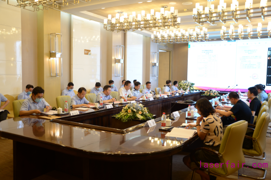 華日激光股權塵埃落定 核心團隊增資成為(wei) 公司第一大股東(dong) 華日激光股權塵埃落定 核心團隊增資成為(wei) 公司第一大股東(dong)