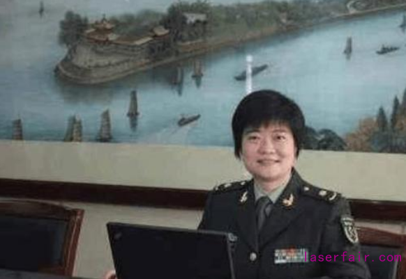 比核彈還厲害的女人,中美30年差距被她填平,外號激光女神