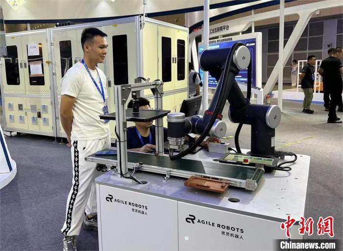 近萬(wan) 件“硬核”科技產(chan) 品亮相廣東(dong) 佛山