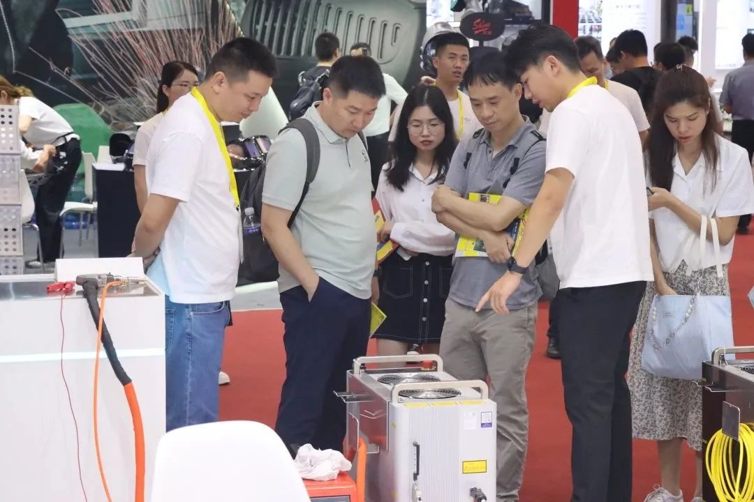 深圳埃森展掀起激光熱潮，光惠激光風冷係列成焦點