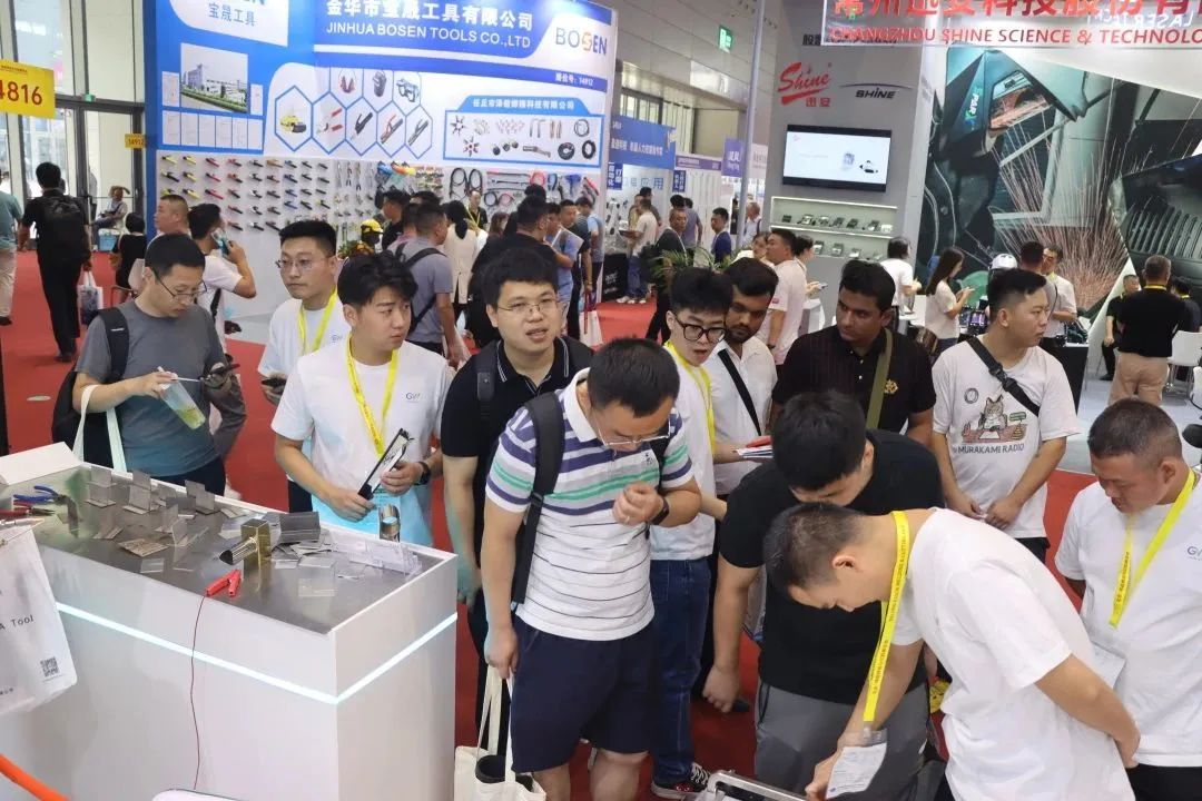 深圳埃森展掀起激光熱潮，光惠激光風冷係列成焦點