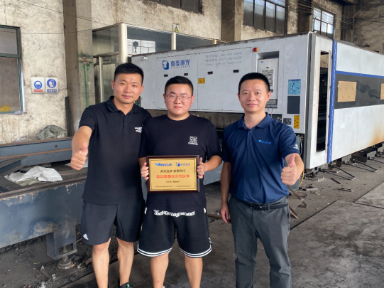 激光助力鋼城 | “不鏽鋼名鎮”的鋼一、二代老板們(men) ，紛紛選擇銳科的“內(nei) 幕”是什麽(me) ？