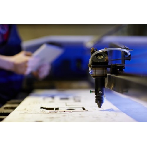 如何通過 Iradion 愛鐳激光定製特殊激光器