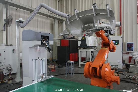 圖1 關(guan) 節式激光加工機器人