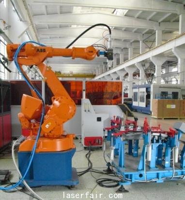 光纖激光機器人切割焊接係統