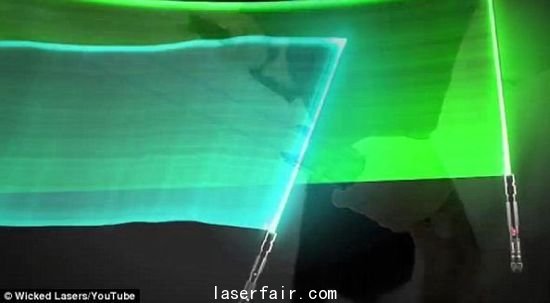 香港手持激光器製造商Wicked Lasers打造的《星球大戰》風格的激光劍