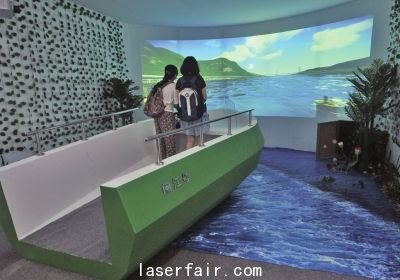 展館裏遊閩江看激光3D電影