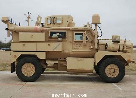 瞄準線檢測單元安裝有視覺與(yu) 紅外相機，無論是在靜止還是運動條件下，均能“探測、定位並瞄準射擊手，同時還能挫敗多種形式的威脅，如子彈、火箭彈、反坦克導彈及直接開火的大炮”。