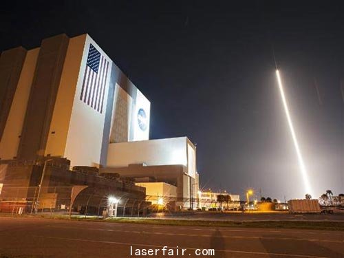 1月30日，TDRS-K衛星從(cong) 肯尼迪太空中心發射升空