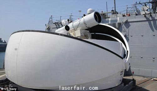 美國海軍(jun) 周一的時候宣布將在軍(jun) 艦上部署激光武器原型機,並在2014年將其送往中東(dong) 。