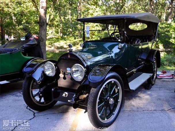 從(cong) 乙炔到激光 愛卡縱覽車燈的發展曆程