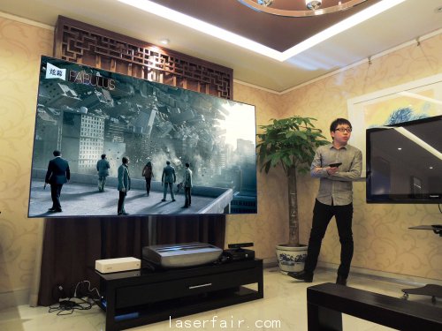 點擊查看原圖 炫幕激光電視展示效果