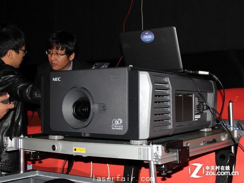 現場簽售 NEC NC900C全國巡回品鑒會(hui)  