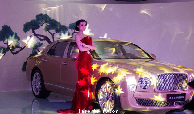 100寸巨幕演繹600萬(wan) 豪車