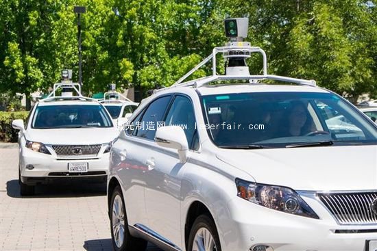穀歌無人駕駛汽車的“十八般”武器