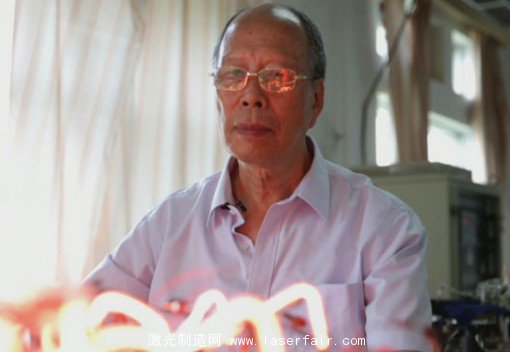 絕對忠誠&middot;丁金星：激光裏耀眼的忠誠