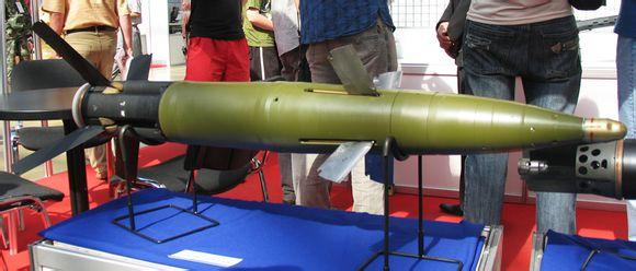和平使命軍(jun) 演:俄軍(jun) 用激光製導炮彈首輪射擊