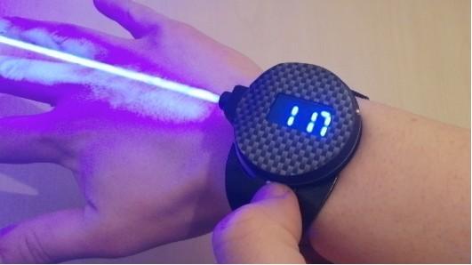 LaserWatch手表很酷 可連續發射激光10分鍾